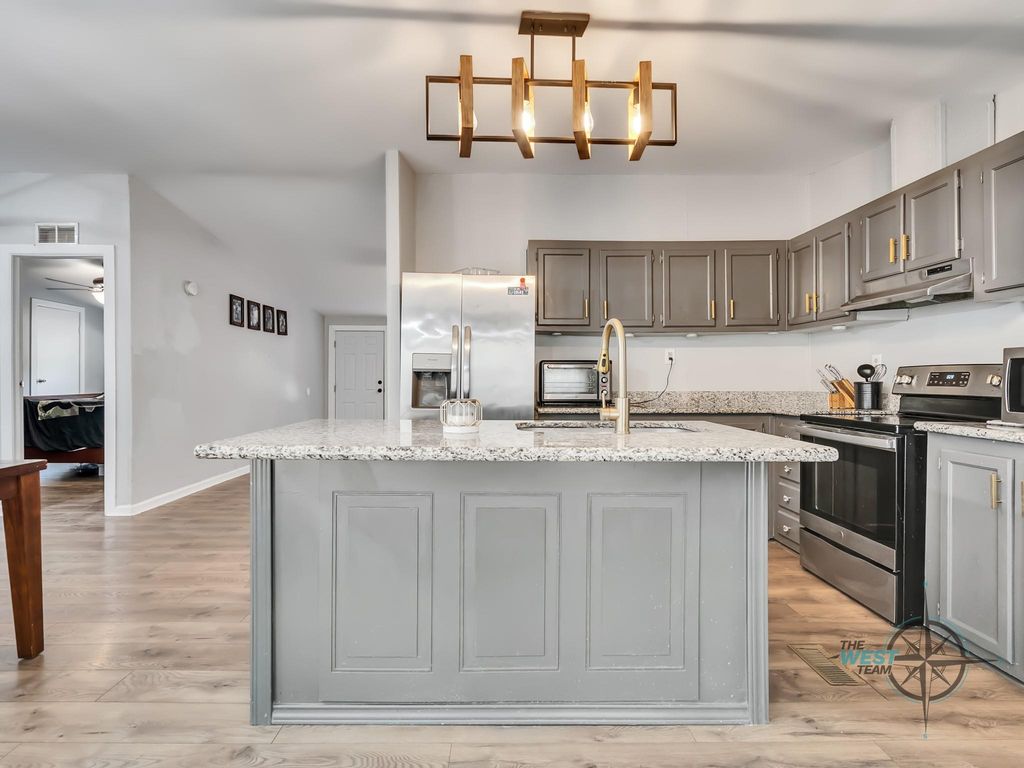 9654 Creek Vista Lane, Willis, TX 77378