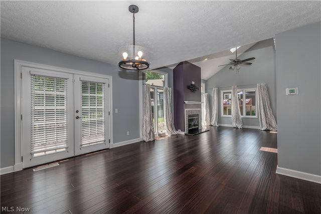 4920 Pond Drive NW, North Canton, OH 44720