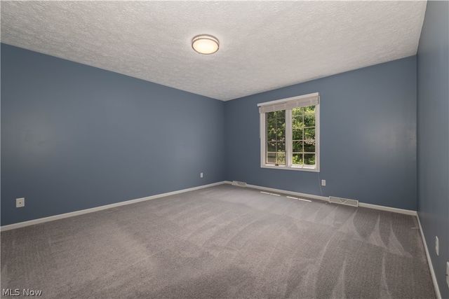 4920 Pond Drive NW, North Canton, OH 44720