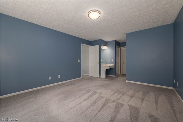 4920 Pond Drive NW, North Canton, OH 44720