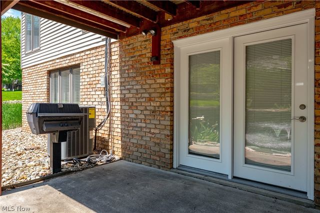 4920 Pond Drive NW, North Canton, OH 44720