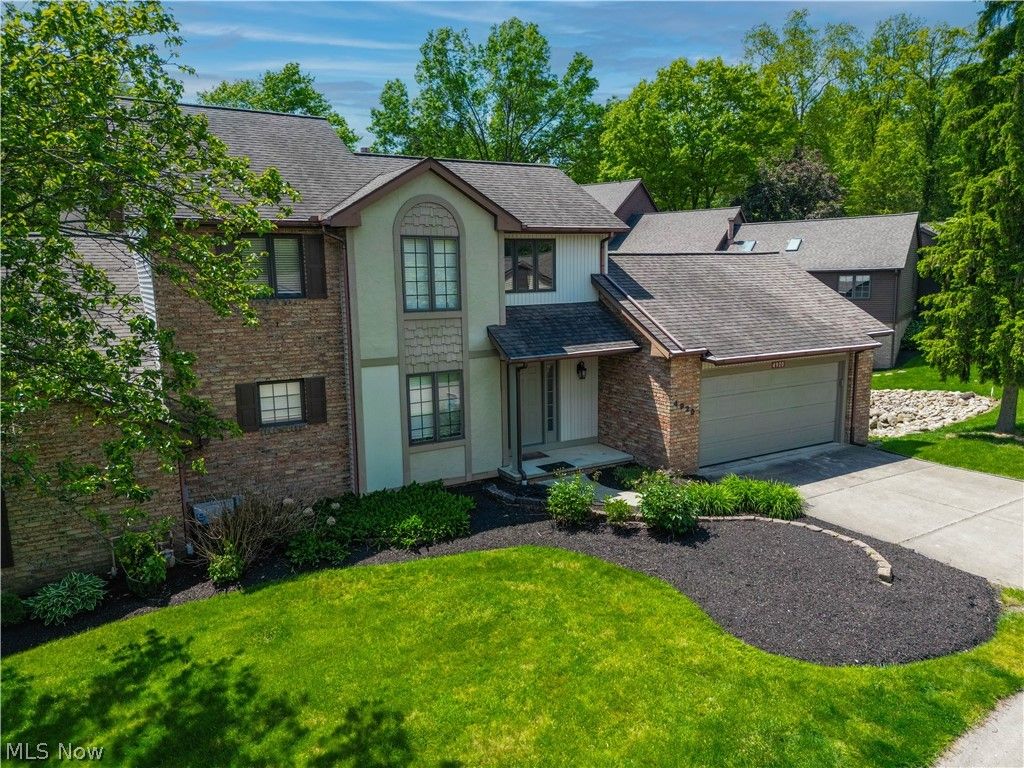 4920 Pond Drive NW, North Canton, OH 44720