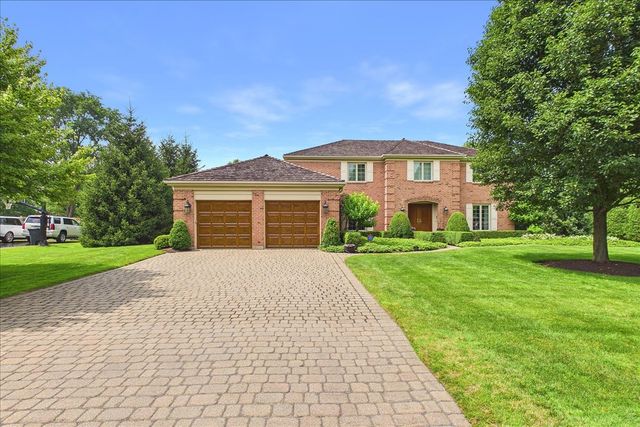 120 W Blackthorn Lane, Lake Forest, IL 60045