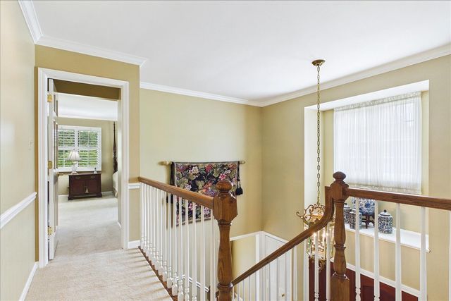 120 W Blackthorn Lane, Lake Forest, IL 60045