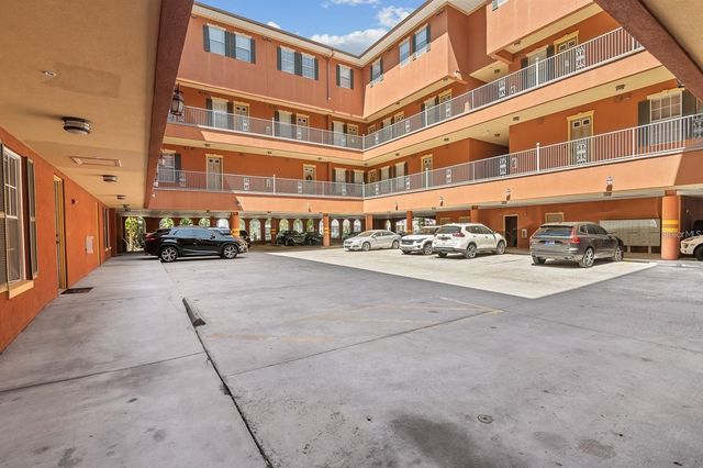 1320 NW 3RD AVENUE 114, Gainesville, FL 32603