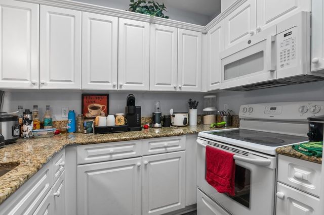 1320 NW 3RD AVENUE 114, Gainesville, FL 32603