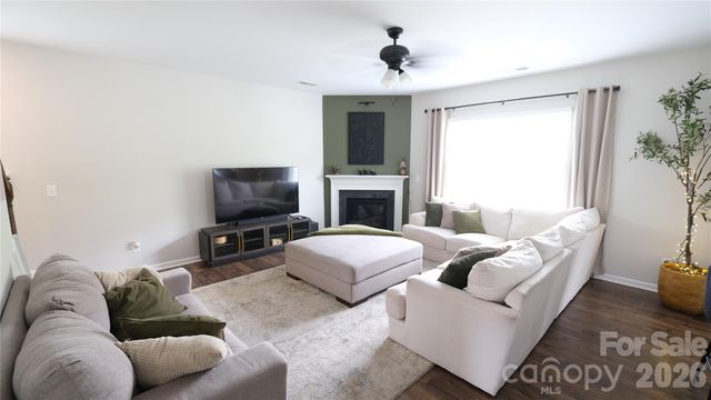 7032 Branch Fork Road, Charlotte, NC 28215