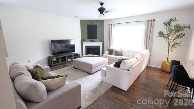 7032 Branch Fork Road, Charlotte, NC 28215
