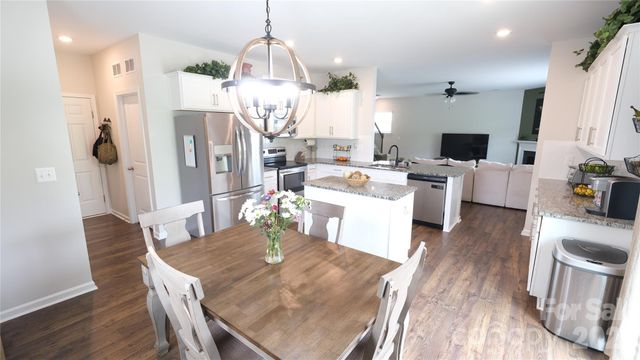 7032 Branch Fork Road, Charlotte, NC 28215