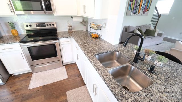 7032 Branch Fork Road, Charlotte, NC 28215