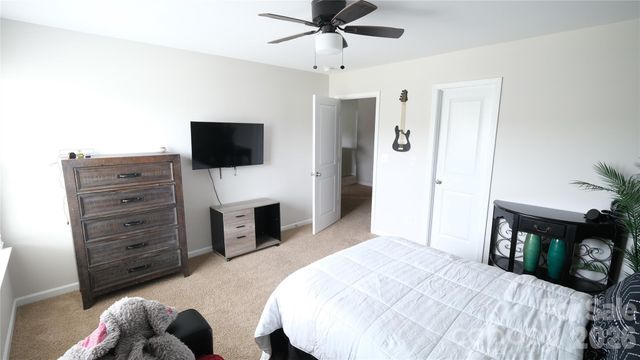 7032 Branch Fork Road, Charlotte, NC 28215