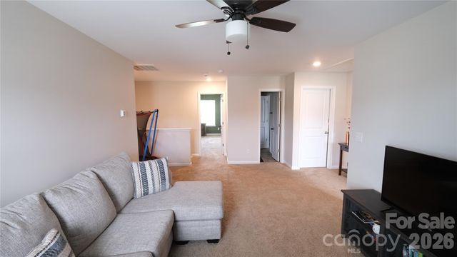 7032 Branch Fork Road, Charlotte, NC 28215