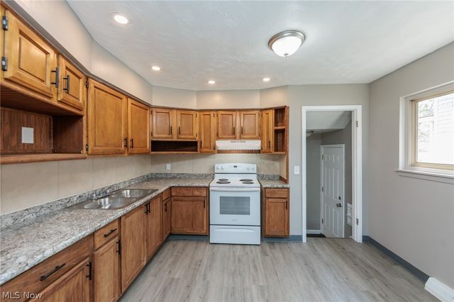 4405 E 156th Street, Cleveland, OH 44128