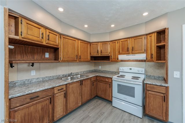 4405 E 156th Street, Cleveland, OH 44128