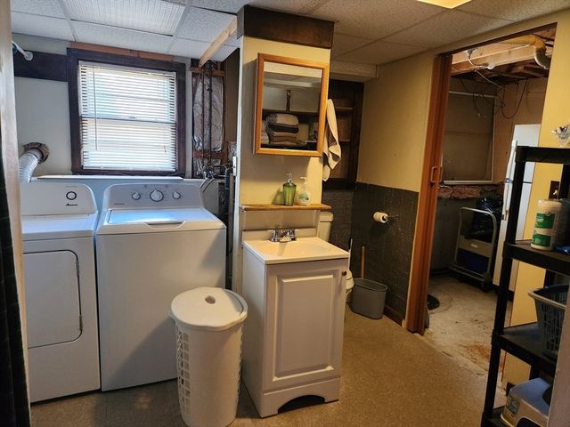 30 Lantern Ln, Randolph, MA 02368