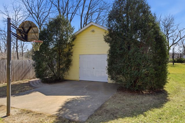 2909 Salem Boulevard, Zion, IL 60099