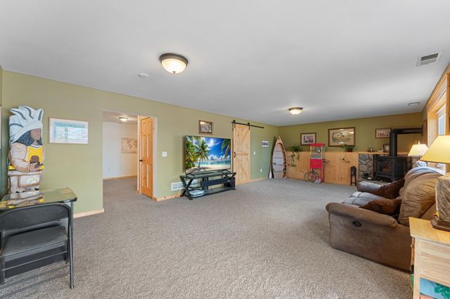 25188 Firefly Avenue, Wyoming, MN 55092