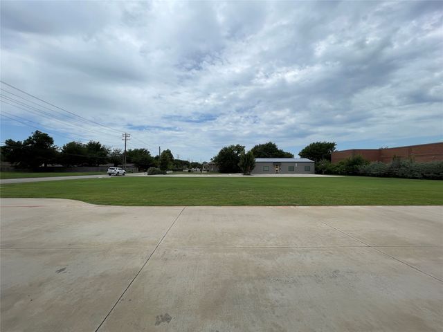 2002 Emery Street, Denton, TX 76201