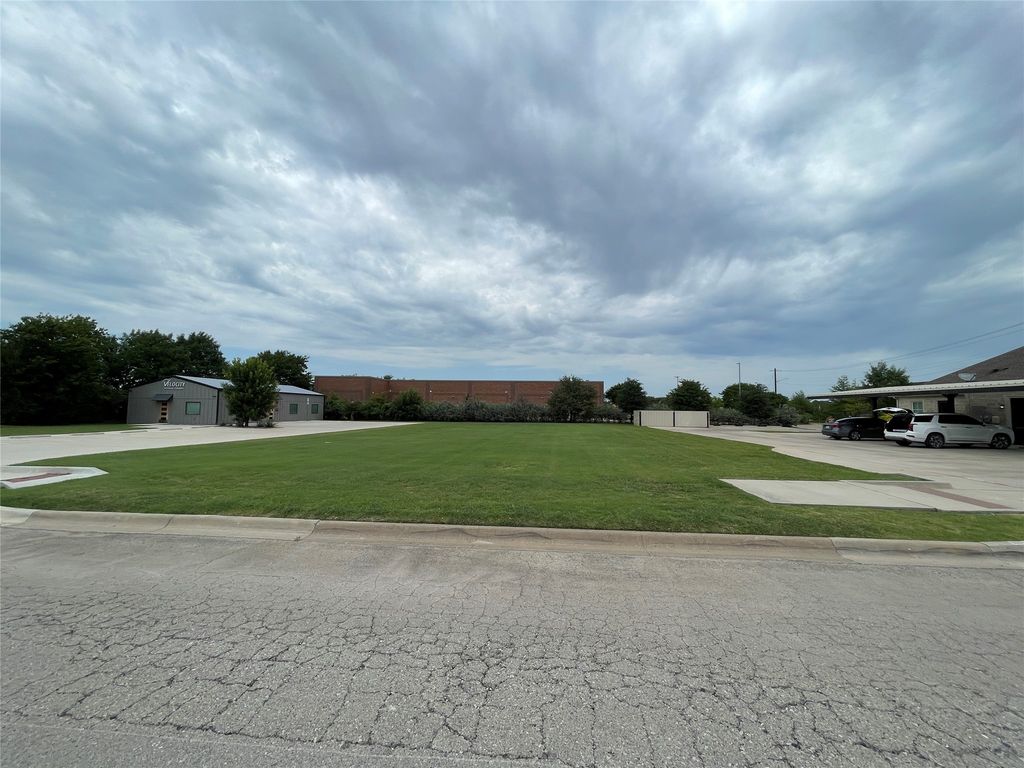 2002 Emery Street, Denton, TX 76201