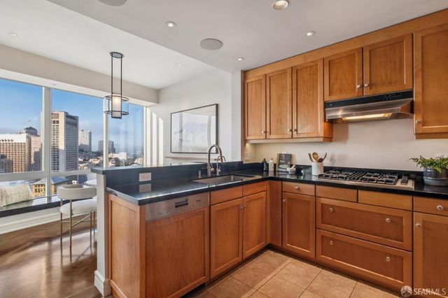 765 Market Street 32F, San Francisco, CA 94103