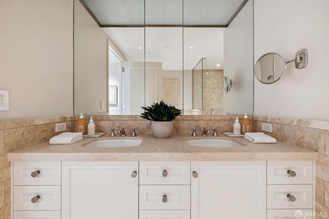 765 Market Street 32F, San Francisco, CA 94103