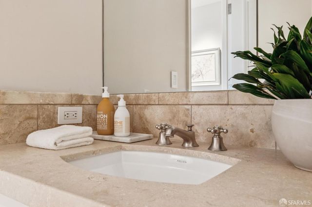 765 Market Street 32F, San Francisco, CA 94103