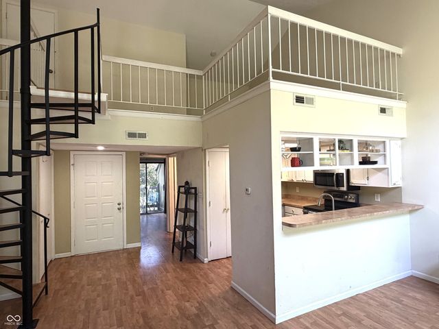 9316 S Lake Ridge Drive, Bloomington, IN 47401