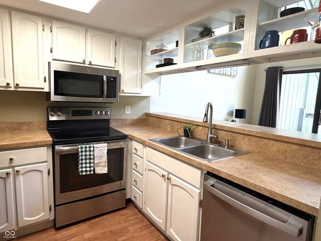 9316 S Lake Ridge Drive, Bloomington, IN 47401