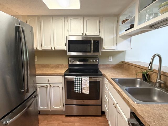 9316 S Lake Ridge Drive, Bloomington, IN 47401