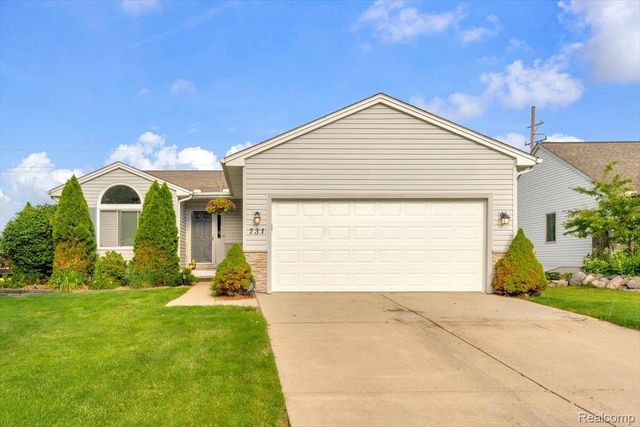731 Berkshire Drive, Saline, MI 48176