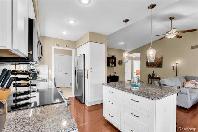 731 Berkshire Drive, Saline, MI 48176