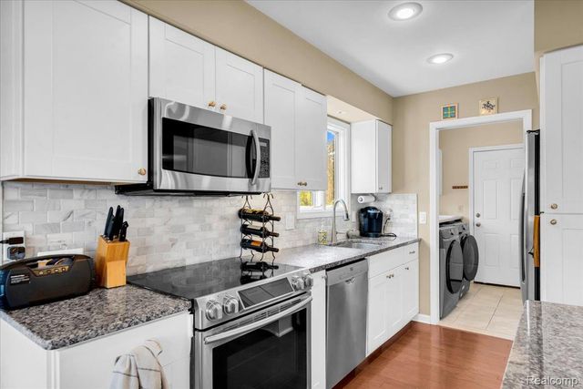 731 Berkshire Drive, Saline, MI 48176