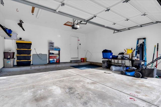 731 Berkshire Drive, Saline, MI 48176