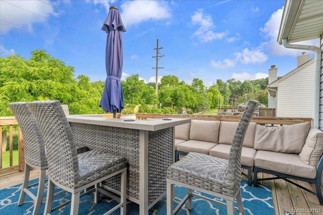 731 Berkshire Drive, Saline, MI 48176