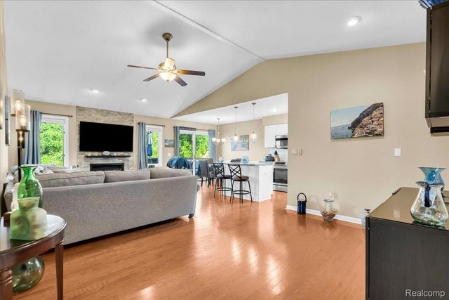 731 Berkshire Drive, Saline, MI 48176