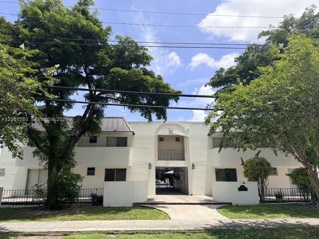 465 S Royal Poinciana Boulevard 9B, Miami Springs, FL 33166