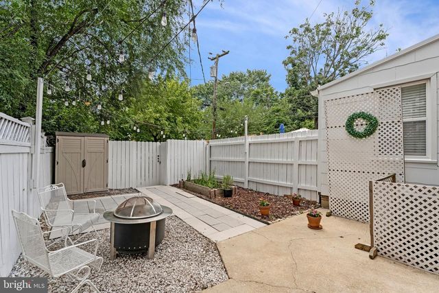 4782 21ST RD N, Arlington, VA 22207
