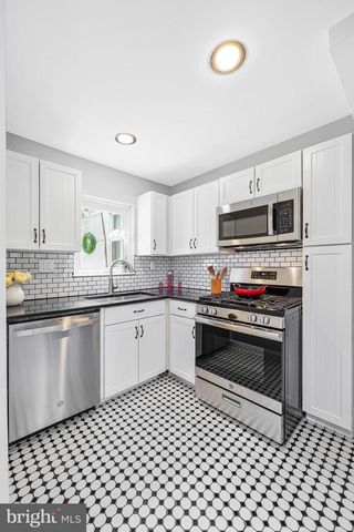 4782 21ST RD N, Arlington, VA 22207