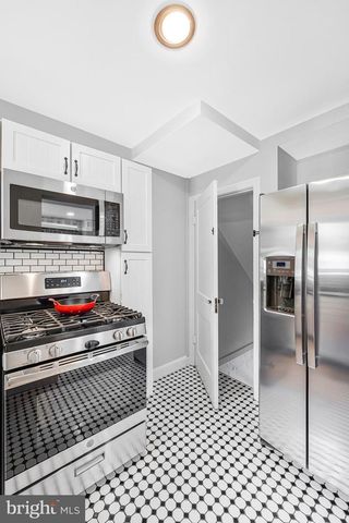 4782 21ST RD N, Arlington, VA 22207