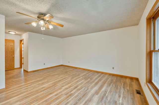 207 Mahogany Lane, Ozark, MO 65721