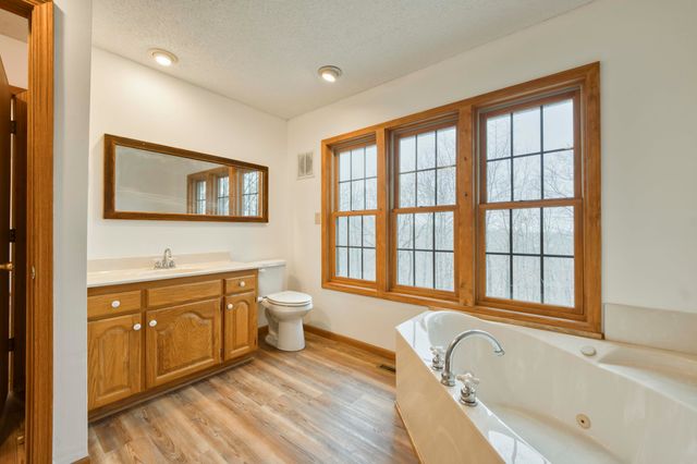 207 Mahogany Lane, Ozark, MO 65721