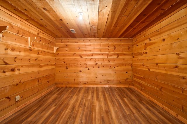 207 Mahogany Lane, Ozark, MO 65721