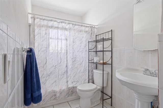 16030 NE 19th Pl, North Miami Beach, FL 33162