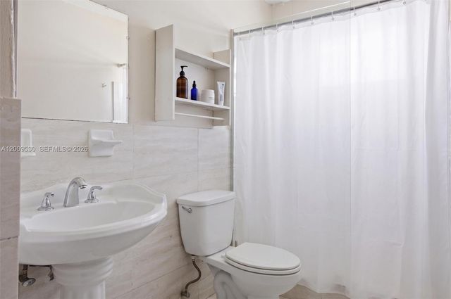 16030 NE 19th Pl, North Miami Beach, FL 33162