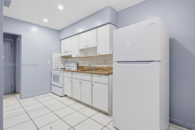 16030 NE 19th Pl, North Miami Beach, FL 33162