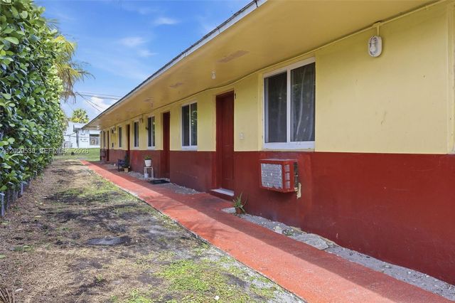 16030 NE 19th Pl, North Miami Beach, FL 33162