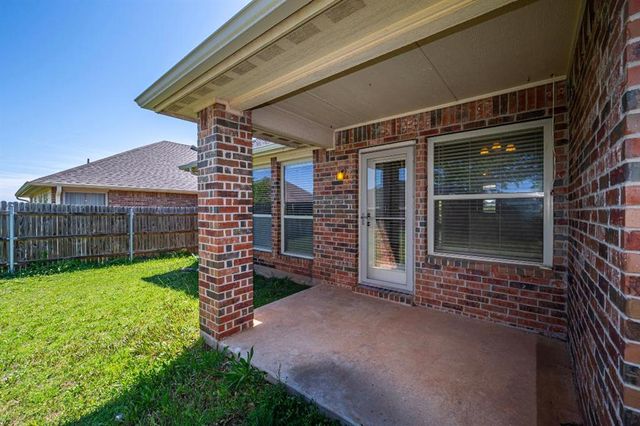 2405 NW 158th Street, Edmond, OK 73013