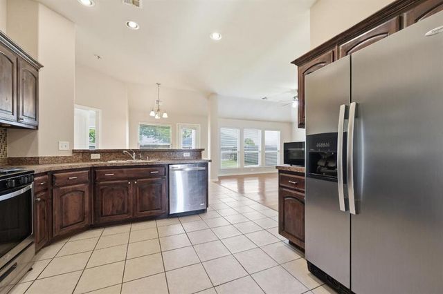 2405 NW 158th Street, Edmond, OK 73013