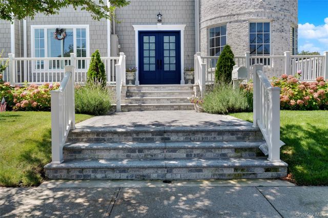 171 Beach 148th Street, Neponsit, NY 11694