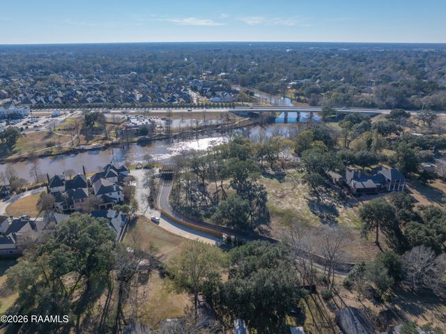 226 & 228 Hidden Grove Place, Lafayette, LA 70503